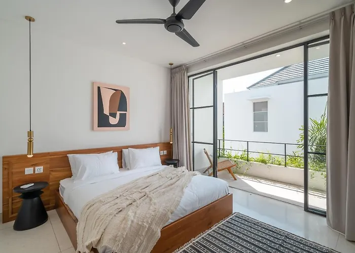 Casa Embra - Elegant 4br In Berawa, 5 Mins To Beach! Canggu