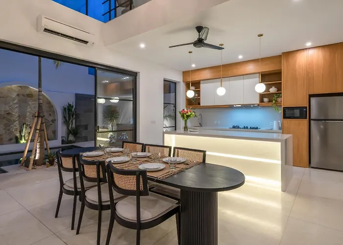 Casa Embra - Elegant 4Br Villa In Berawa, 5 Mins To Beach! *