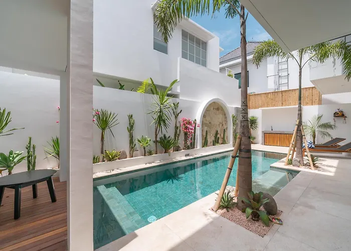 Casa Embra - Elegant 4br In Berawa, 5 Mins To Beach! * Canggu