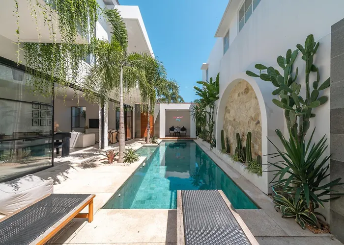 Casa Embra - Elegant 4Br Villa In Berawa, 5 Mins To Beach! Villa Canggu (Bali)